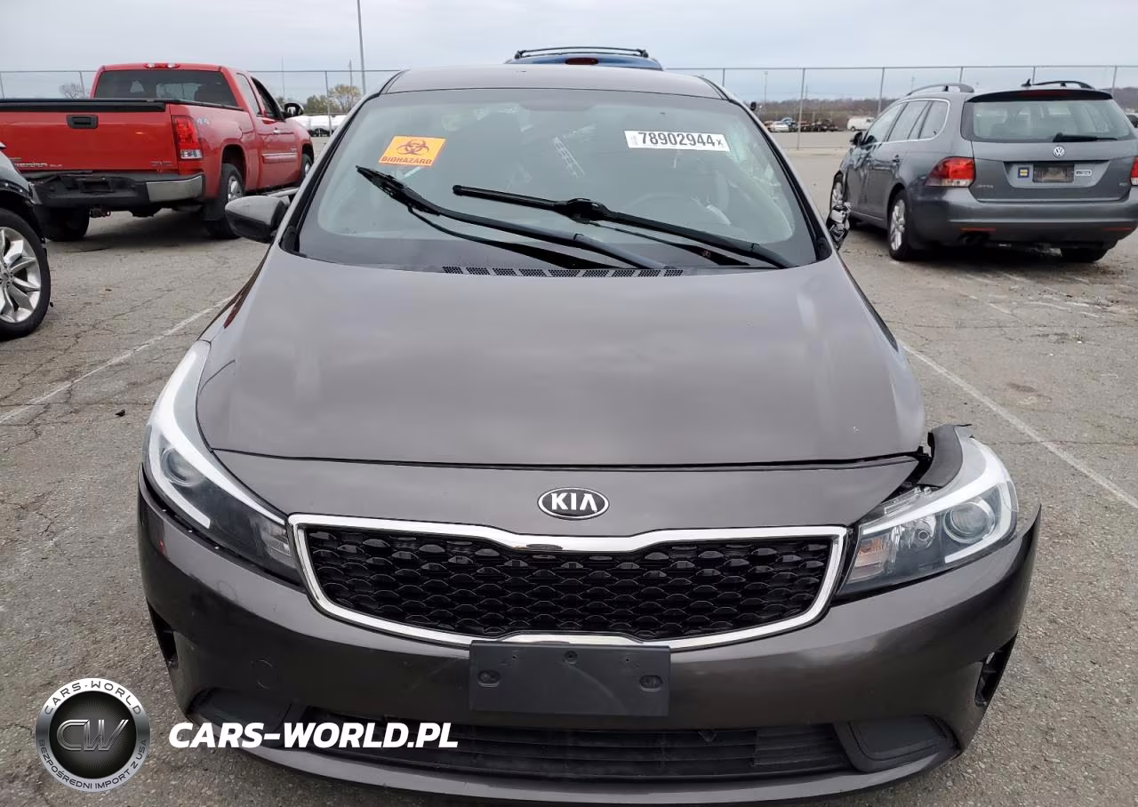 2018 Kia Forte Lx VIN:3KPFL4A76JE177651 - 5