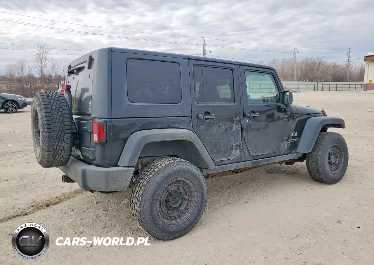 2008 Jeep Wrangler Unlimited X VIN:1J4GA39158L584523 - 3