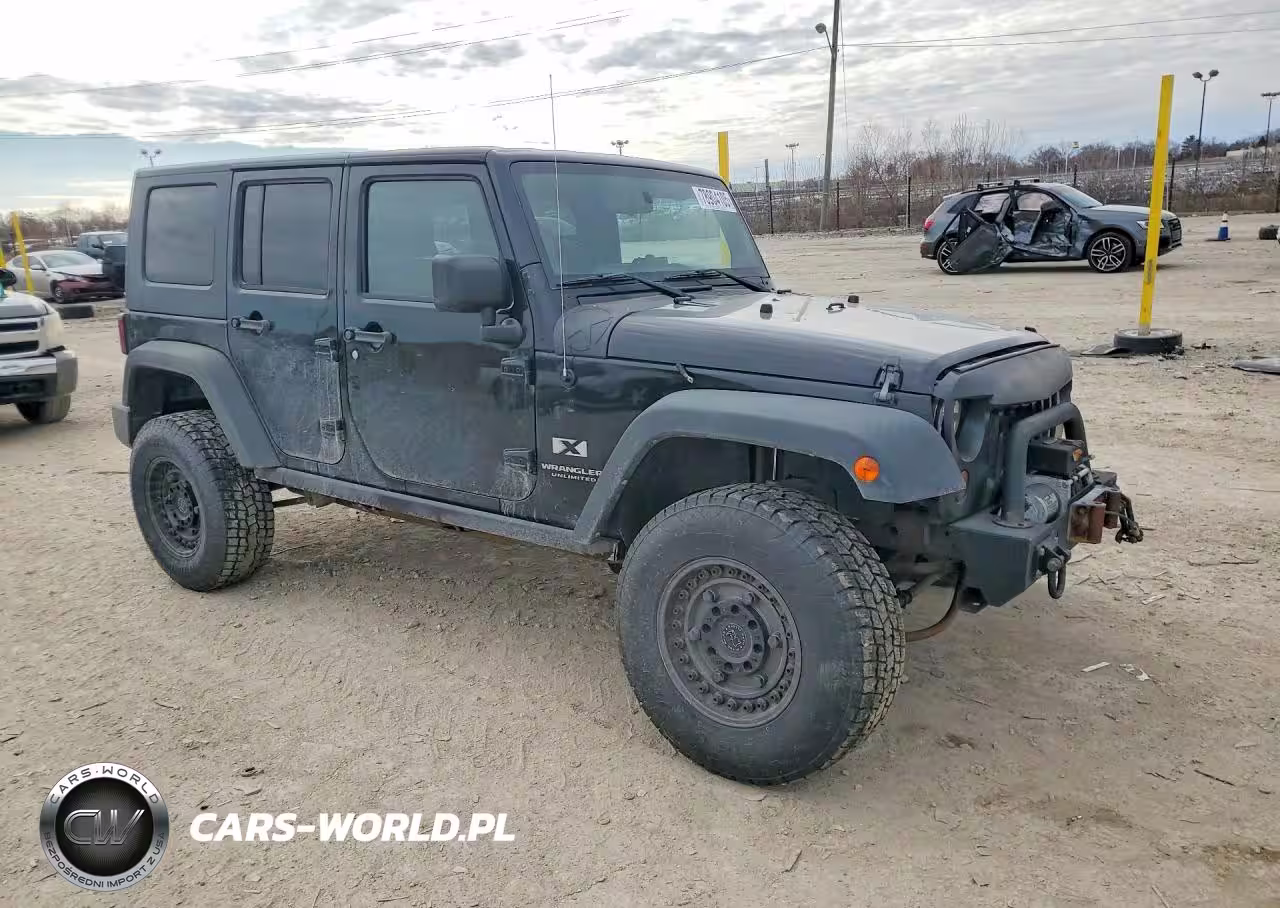 2008 Jeep Wrangler Unlimited X VIN:1J4GA39158L584523 - 4
