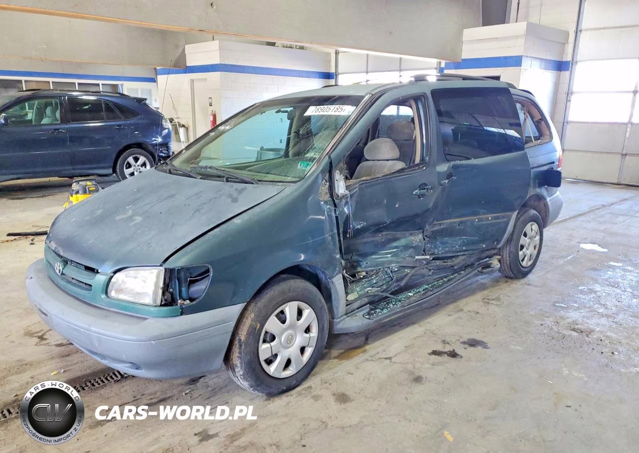 1998 Toyota Sienna Le