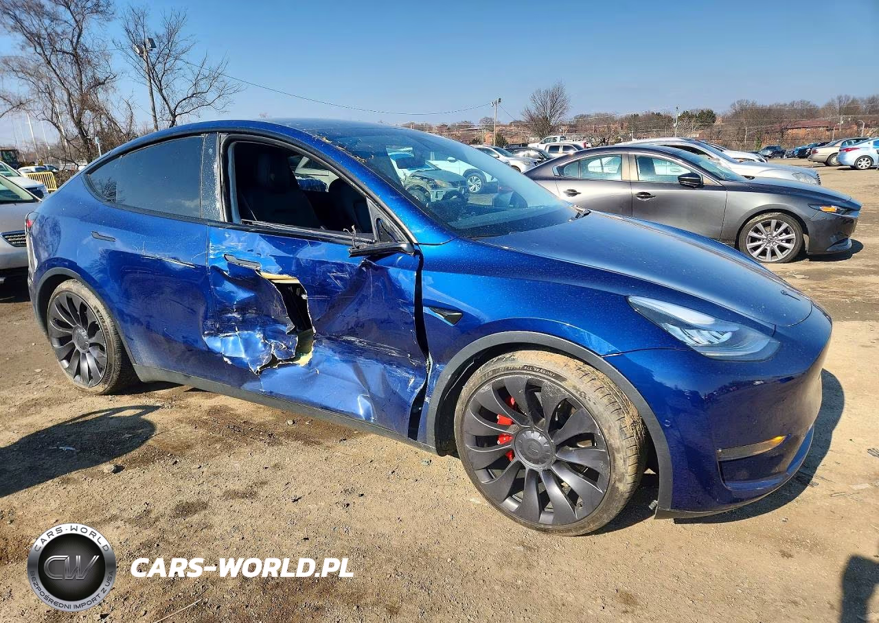 2020 Tesla Model Y VIN:5YJYGDEF9LF000829 - 4