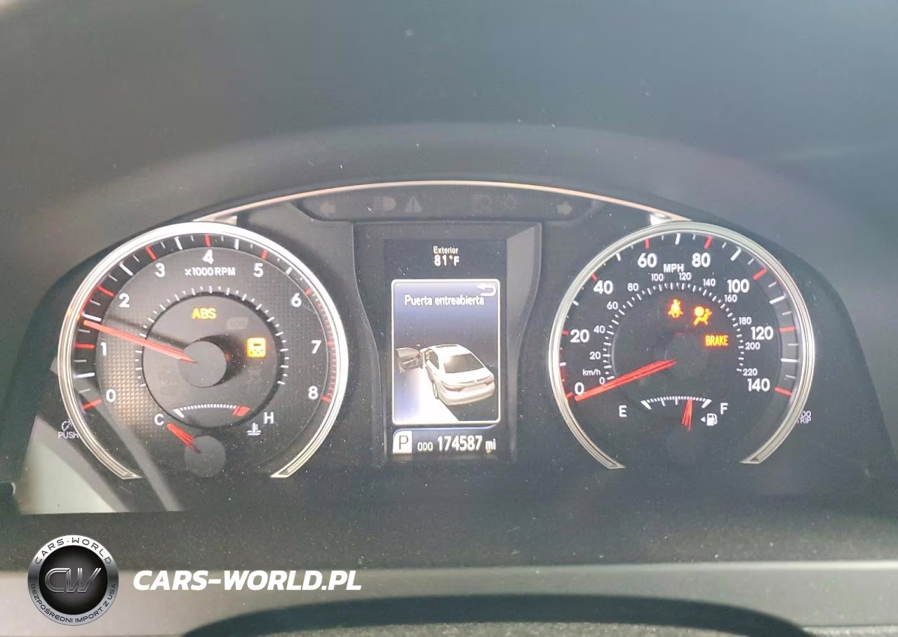 2016 Toyota Camry Le VIN:4T1BF1FKXGU175179 - 9