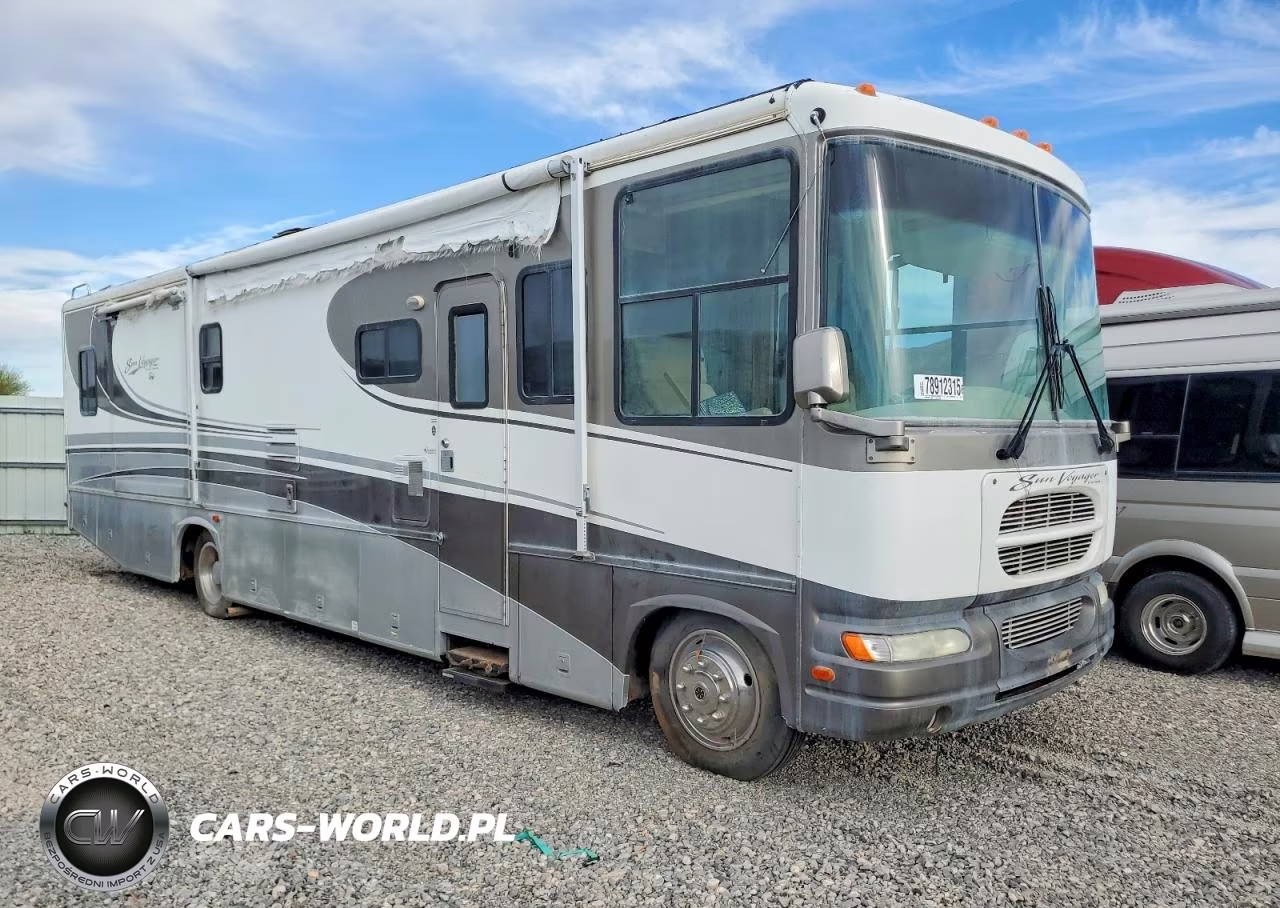2003 Workhorse W22 Rv