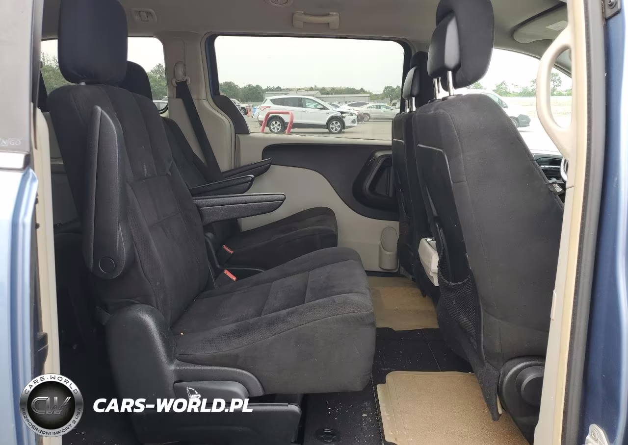 2011 Chrysler Town & Country Touring VIN:2A4RR5DG0BR733363 - 11
