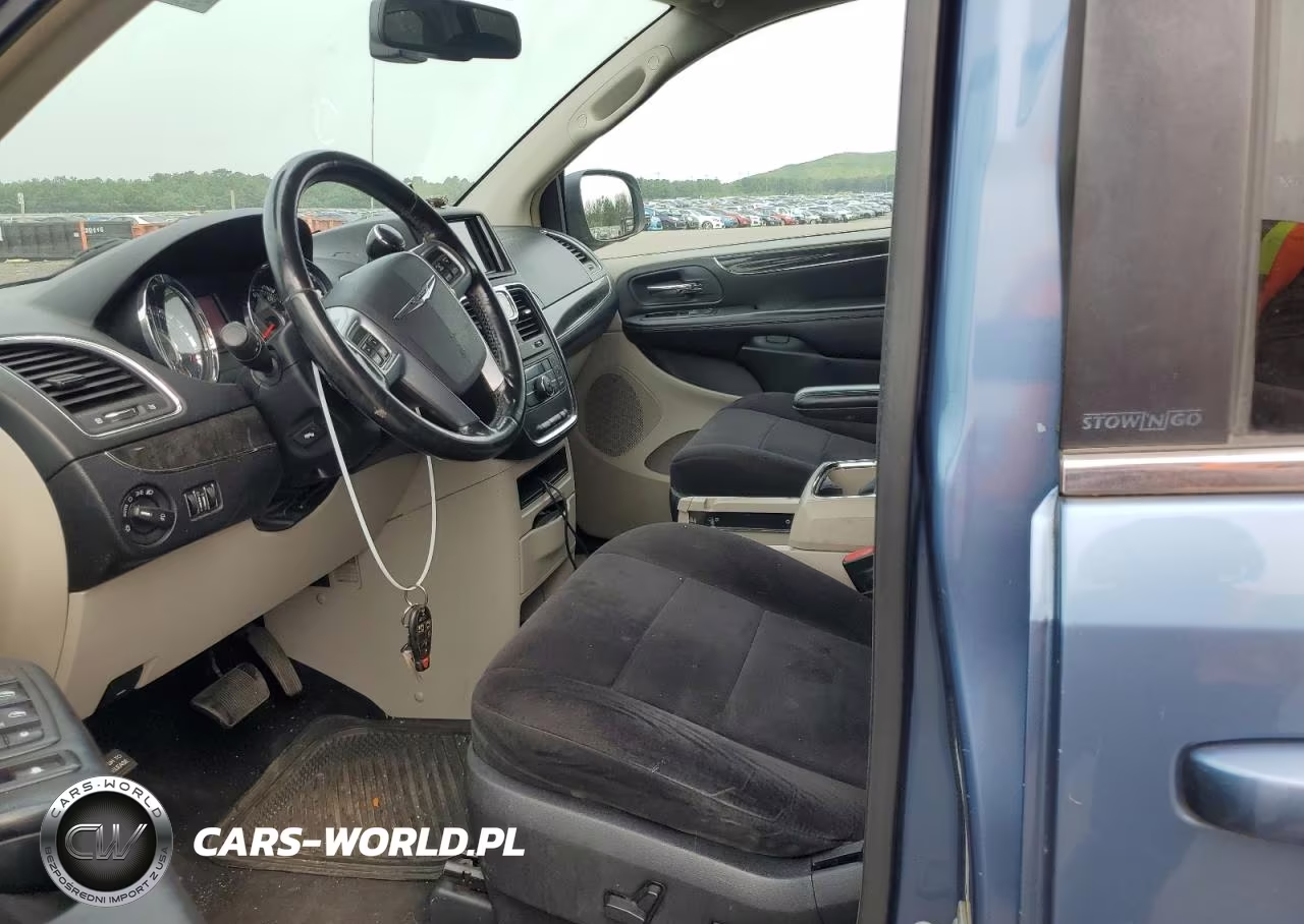 2011 Chrysler Town & Country Touring VIN:2A4RR5DG0BR733363 - 7