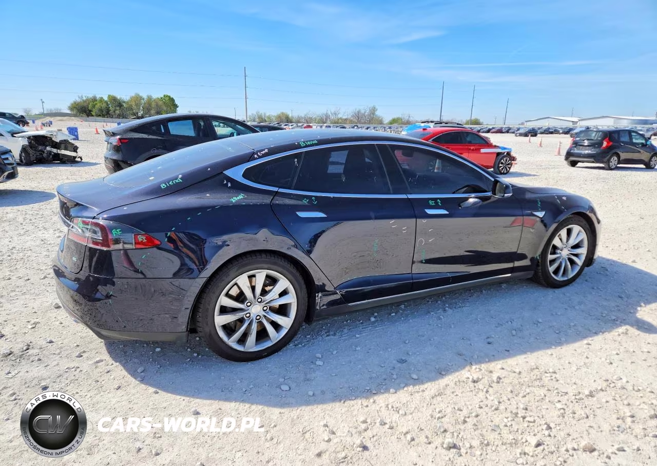 2015 Tesla Model S 60 VIN:5YJSA1S15FFP77088 - 3