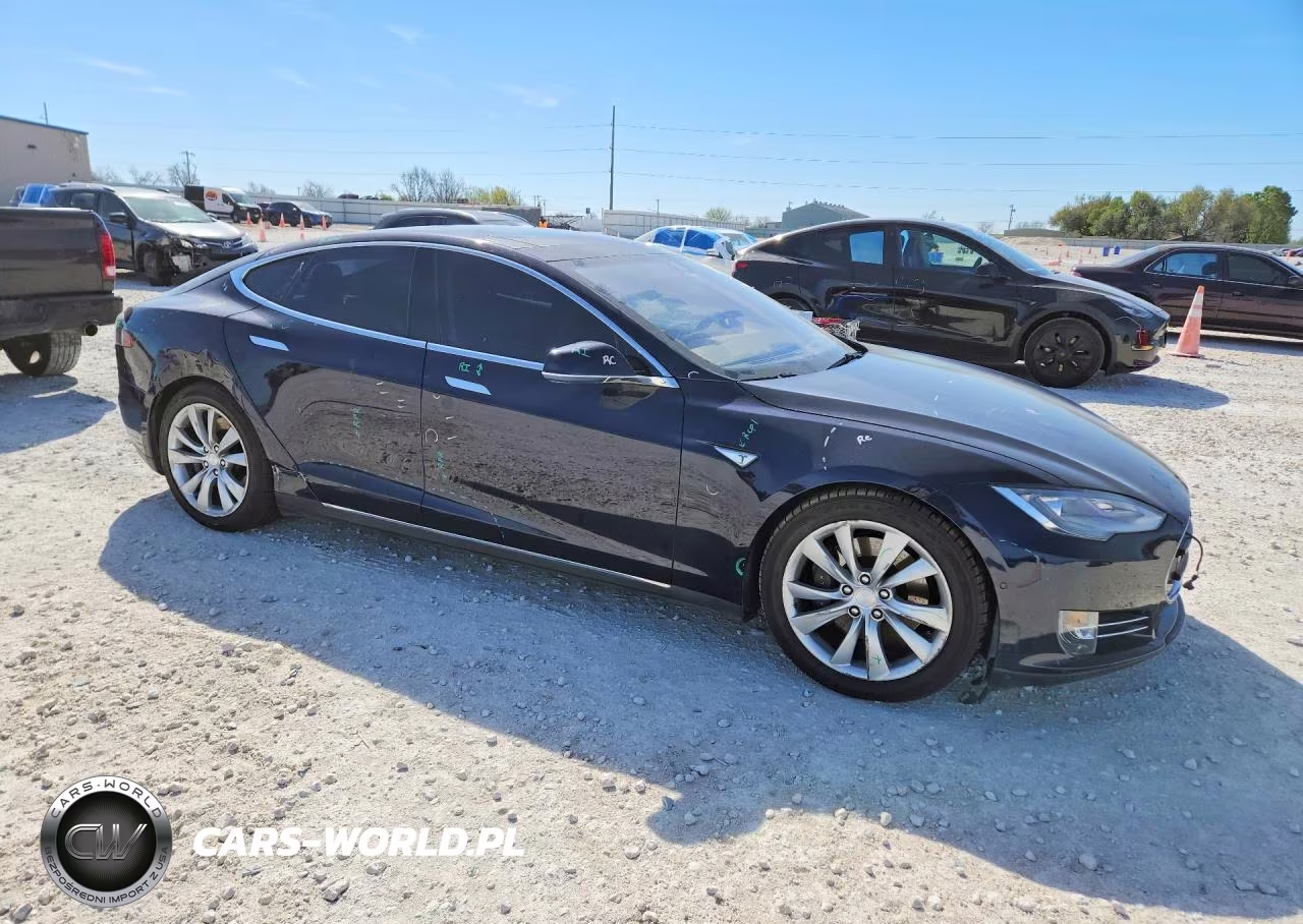 2015 Tesla Model S 60 VIN:5YJSA1S15FFP77088 - 4