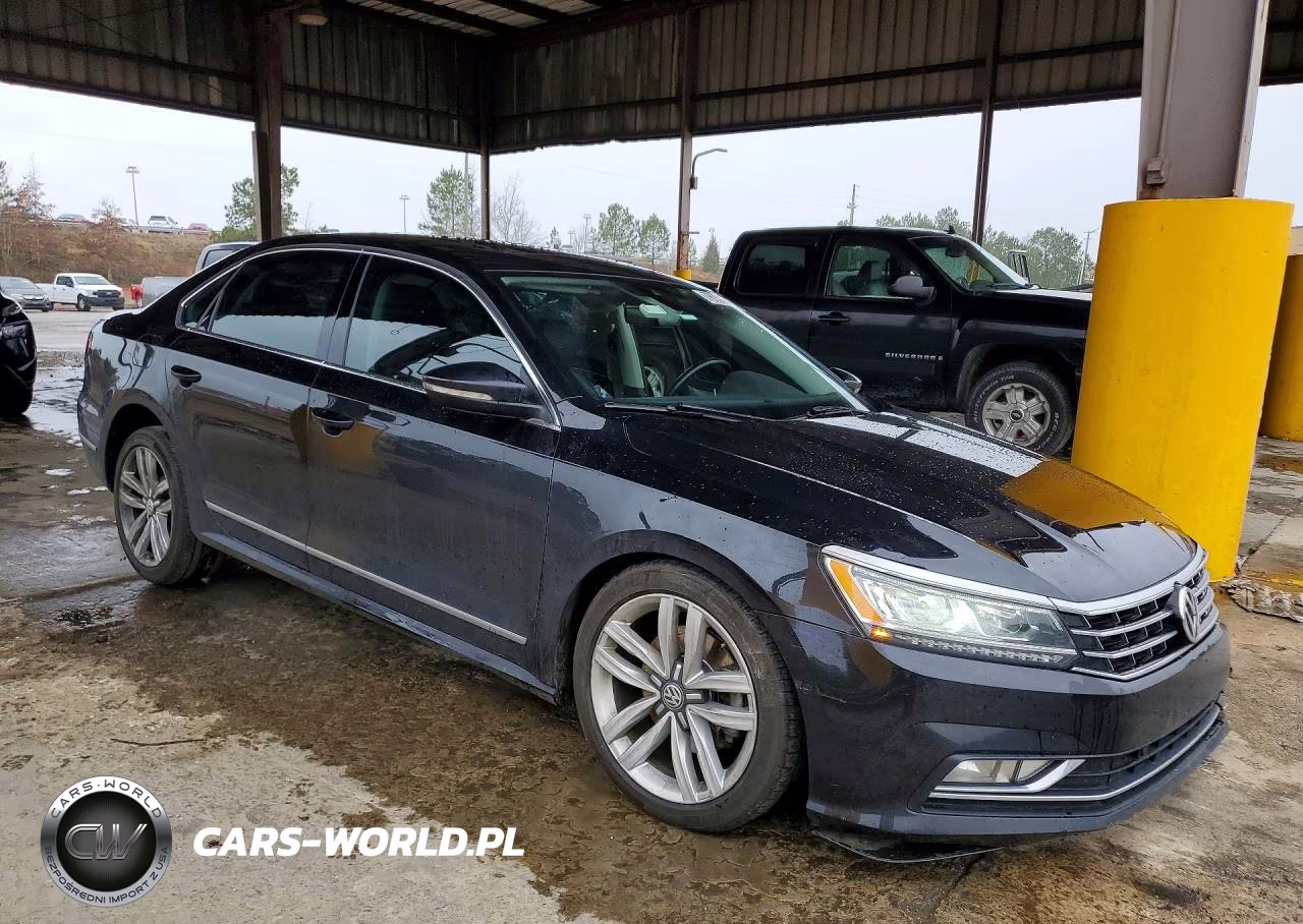 2017 Volkswagen Passat Sel Premium VIN:1VWCT7A37HC071712 - 4