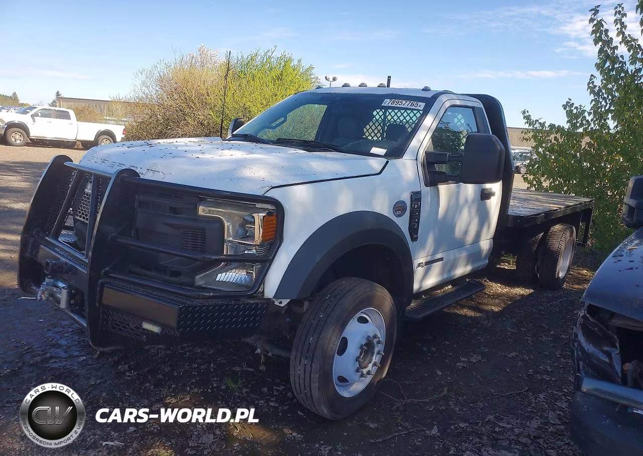 2022 Ford F550 Super Duty Flatbed Truck