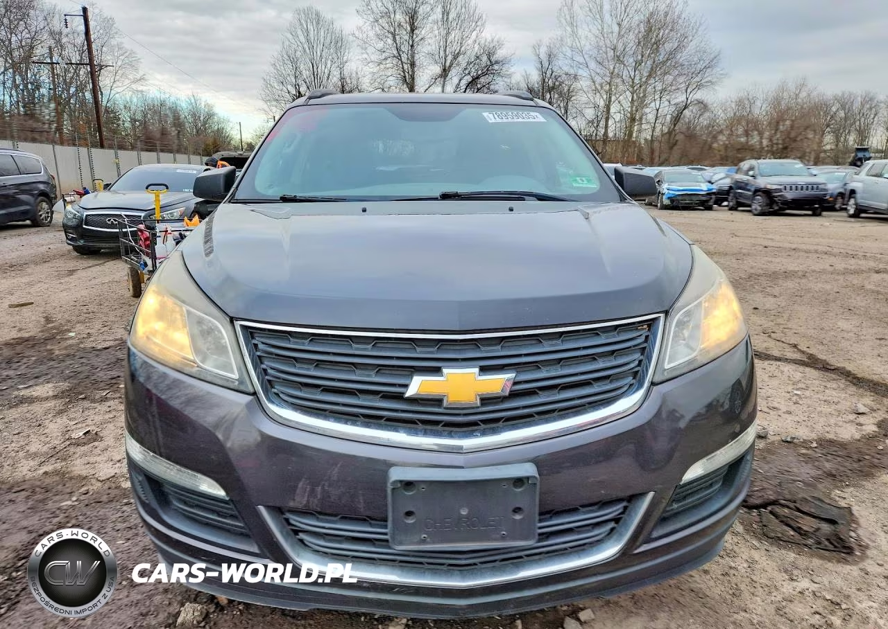 2017 Chevrolet Traverse Ls VIN:1GNKVFKD0HJ107656 - 5