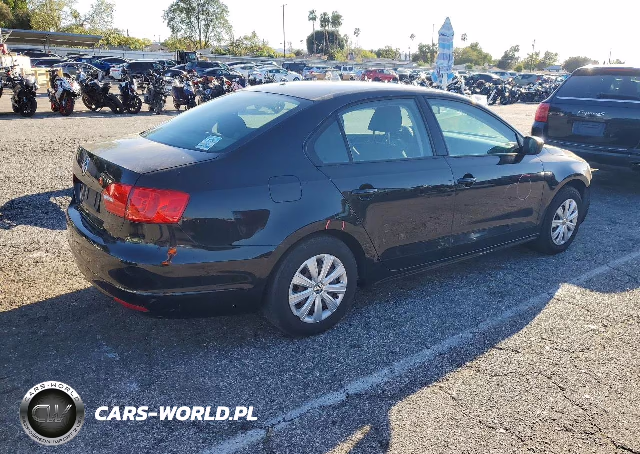 2014 Volkswagen Jetta Base VIN:3VW1K7AJ4EM375065 - 3