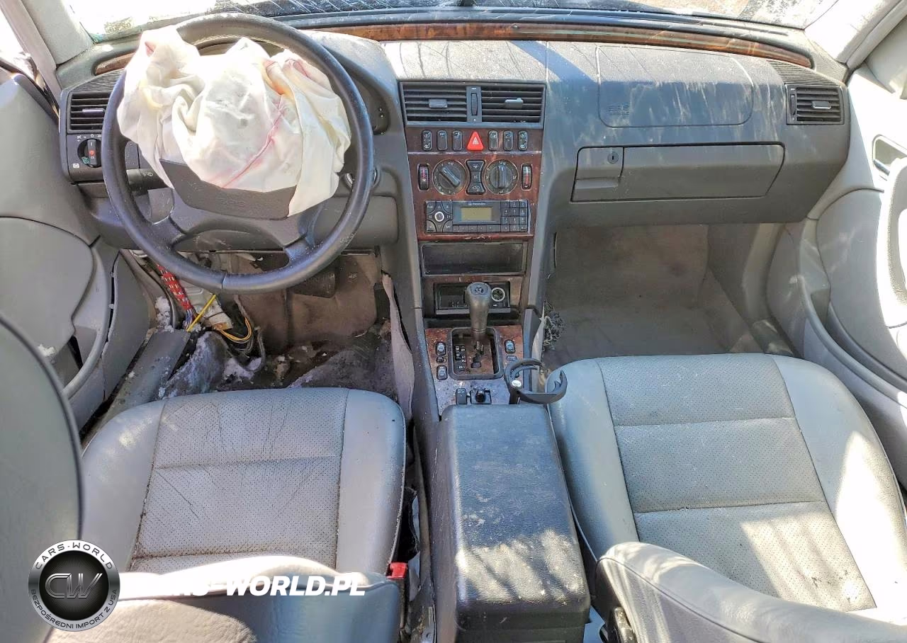 2000 Mercedes Benz C 230 VIN:WDBHA24G5YA833560 - 8