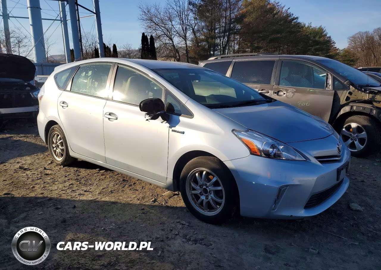 2013 Toyota Prius V VIN:JTDZN3EU6D3195743 - 4