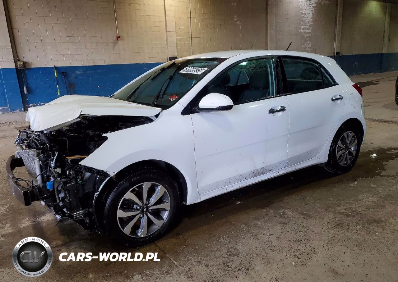 2023 Kia Rio 5-Door S – zdjęcie 1 z 13