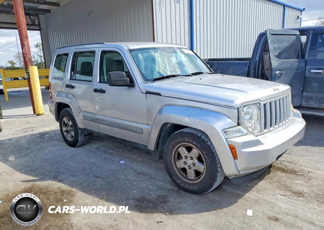 2008 Jeep Liberty Sport VIN:1J8GP28K28W187657 - 4