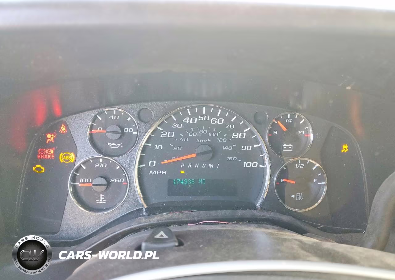 2013 Chevrolet Express G2500 VIN:1GCWGFBA5D1143251 - 9