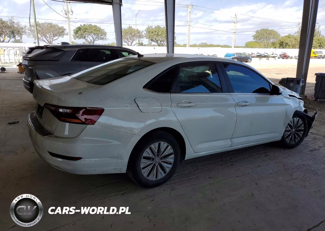 2019 Volkswagen Jetta S VIN:3VWCB7BU1KM212905 - 3