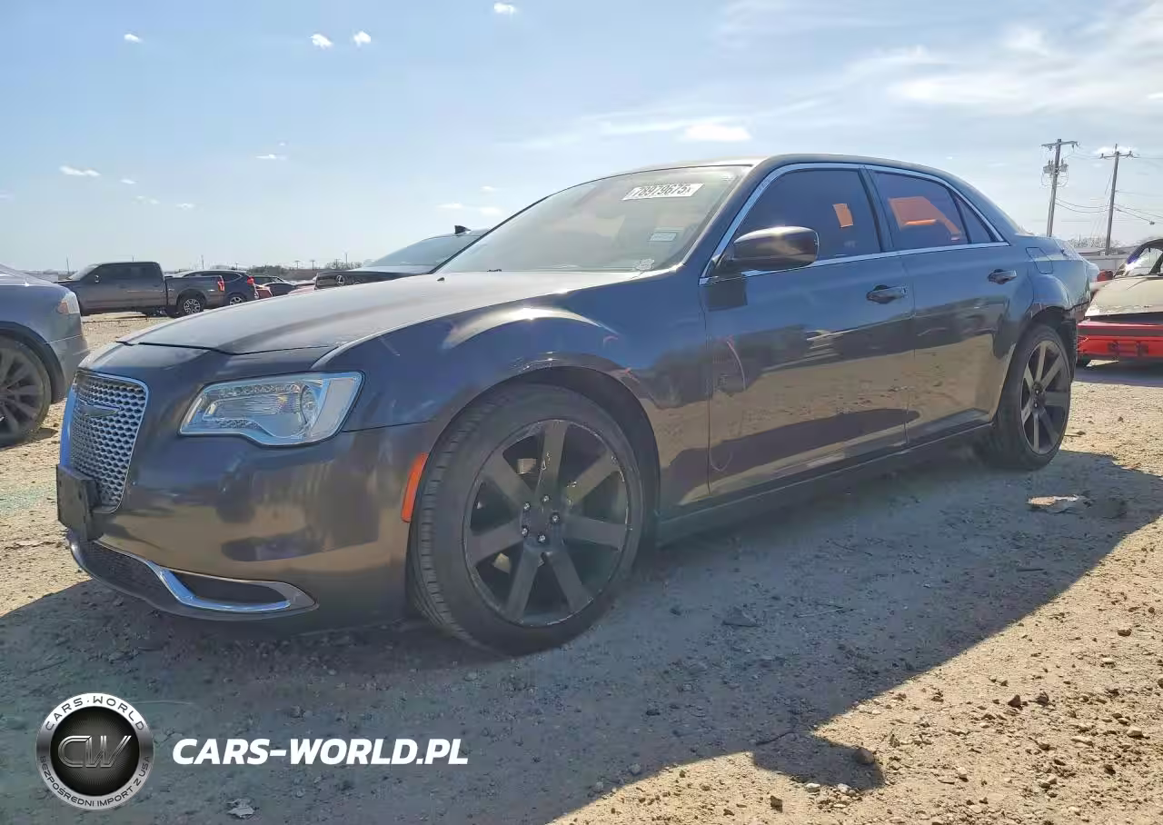 2016 Chrysler 300 Limited