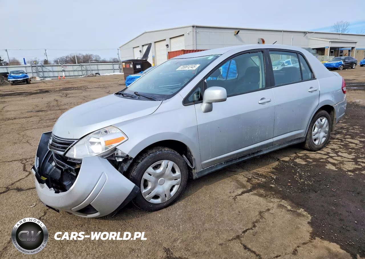 2011 Nissan Versa 1.8 S