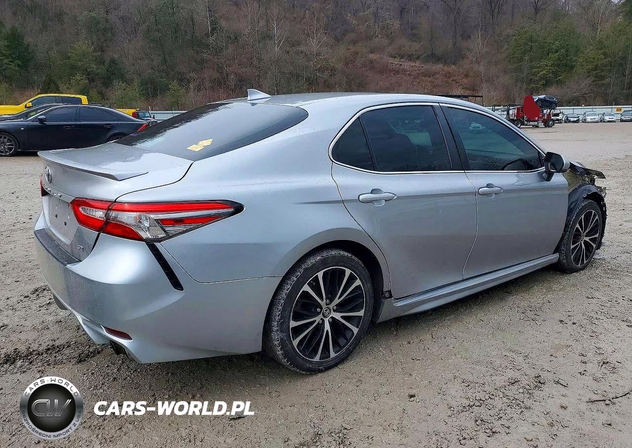 2019 Toyota Camry Se VIN:4T1B11HK8KU227767 - 3