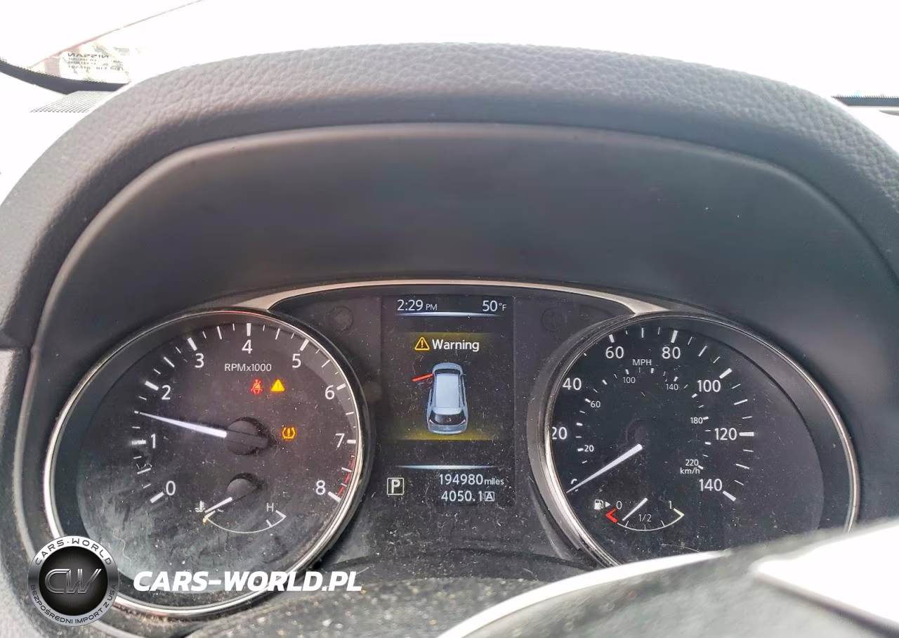 2015 Nissan Rogue S VIN:KNMAT2MV1FP542964 - 9