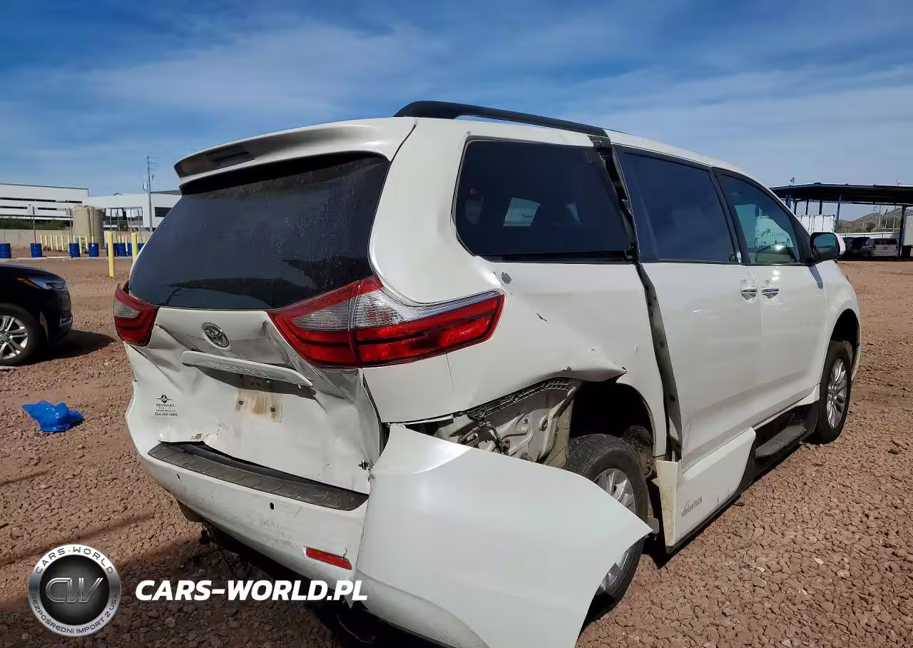 2015 Toyota Sienna Xle 8-Passenger VIN:5TDYK3DC2FS667984 - 3