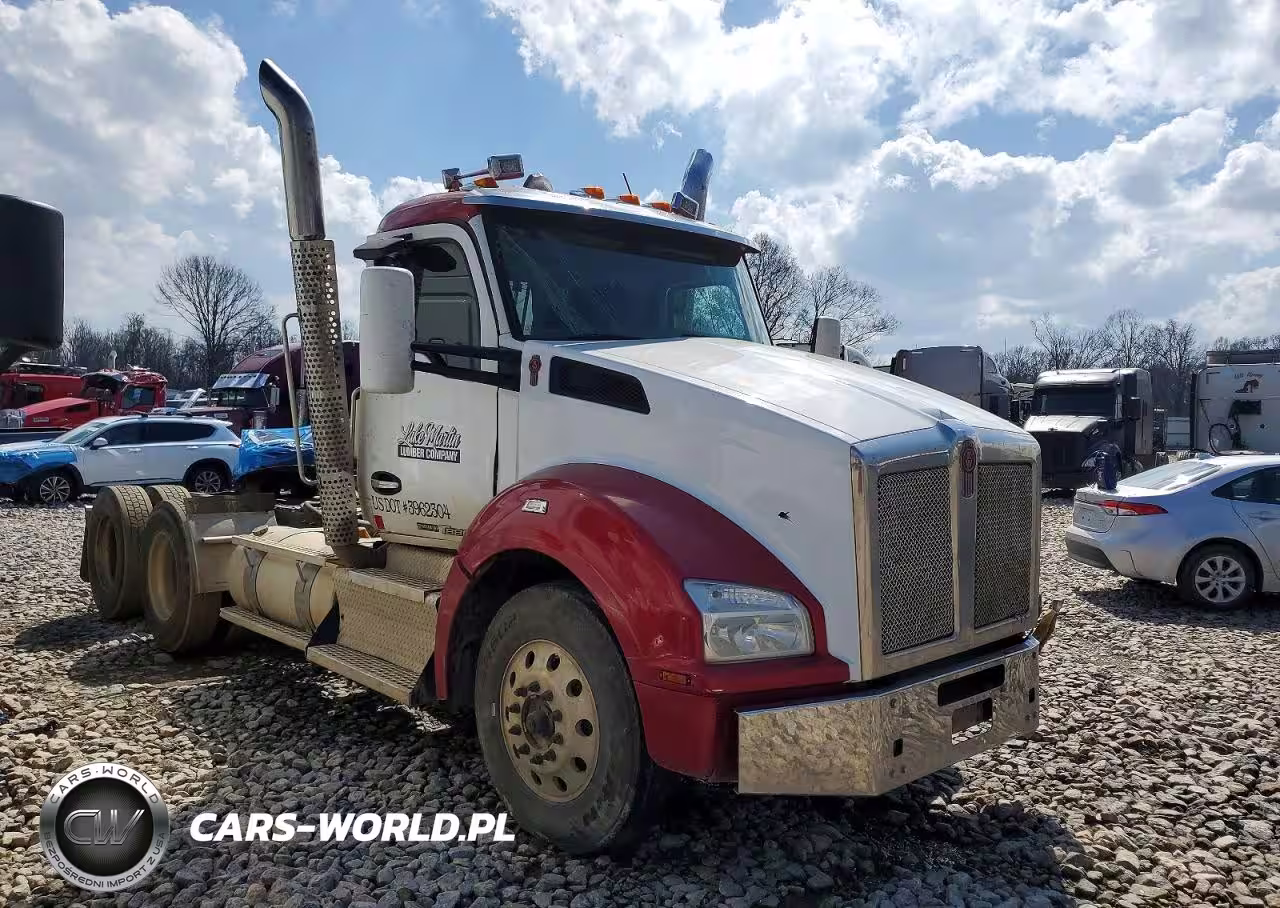 2016 Kenworth T880 Semi Truck