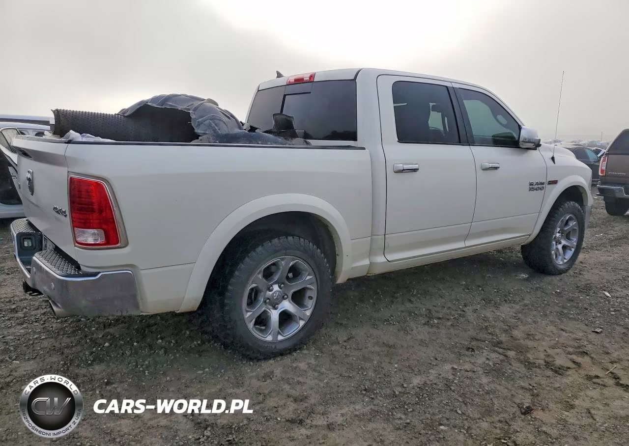 2018 Ram 1500 Laramie VIN:1C6RR7NM7JS354371 - 3