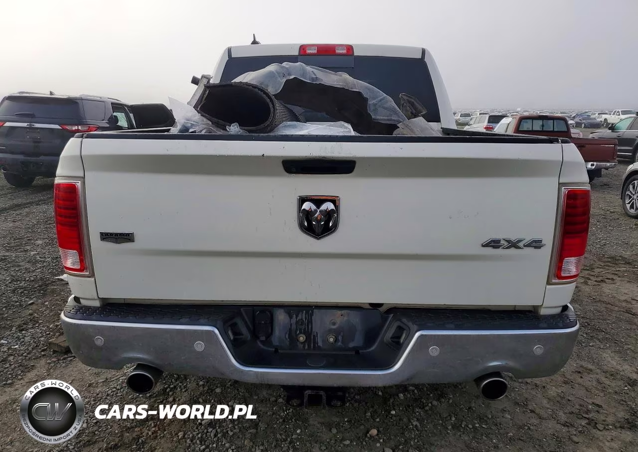 2018 Ram 1500 Laramie VIN:1C6RR7NM7JS354371 - 6