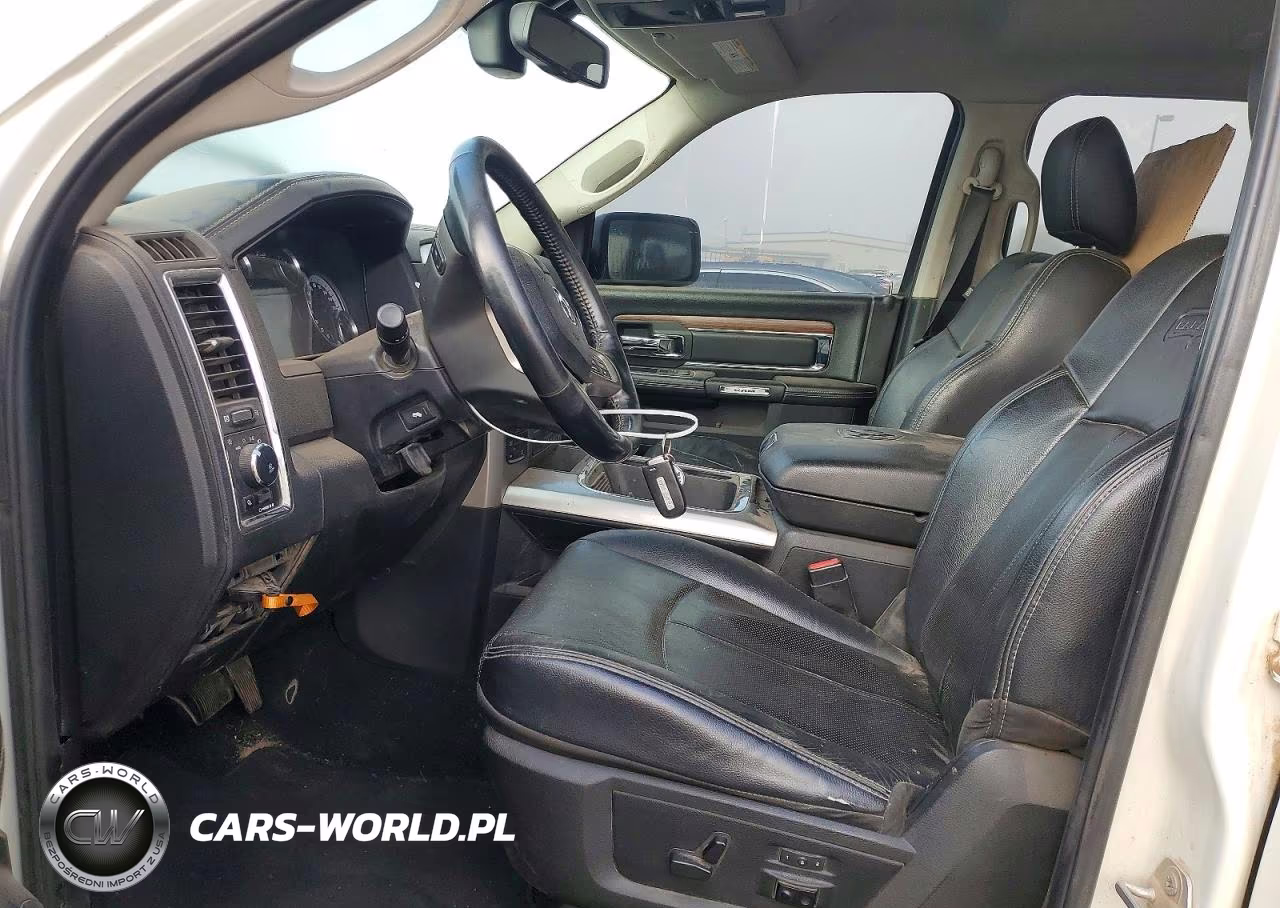 2018 Ram 1500 Laramie VIN:1C6RR7NM7JS354371 - 7