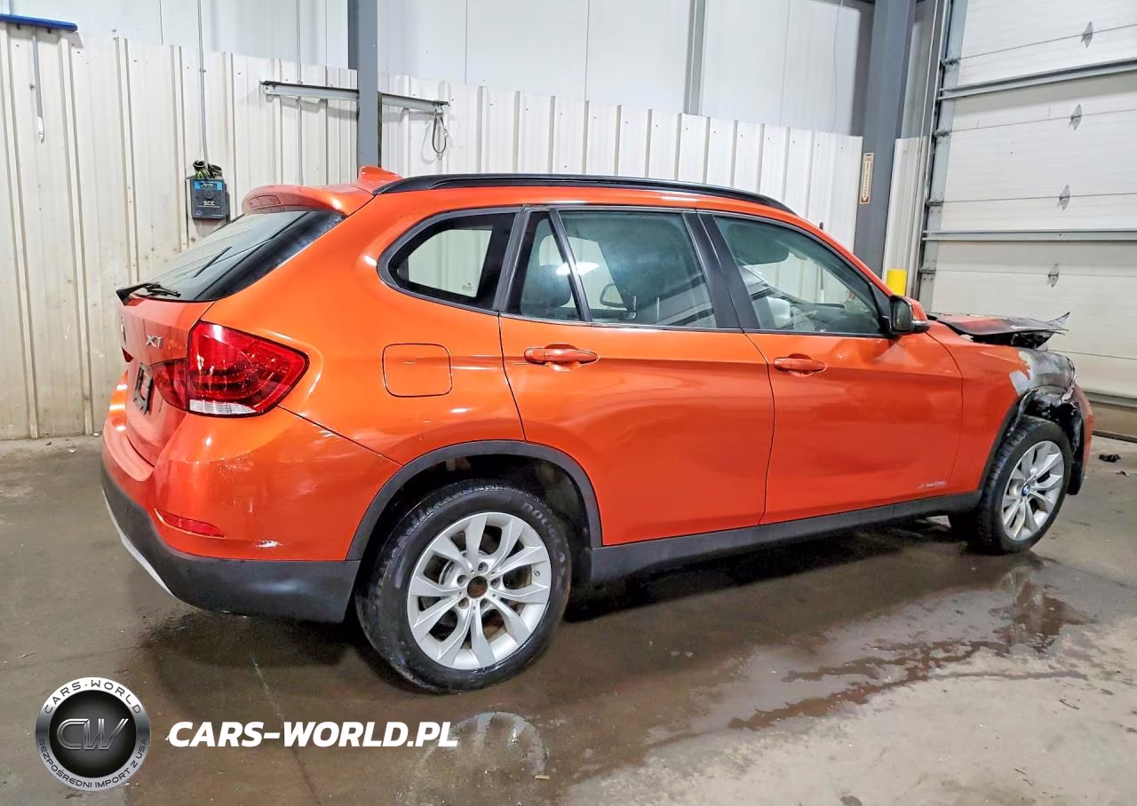 2014 BMW X1 xDrive28I VIN:WBAVL1C56EVY14638 - 3