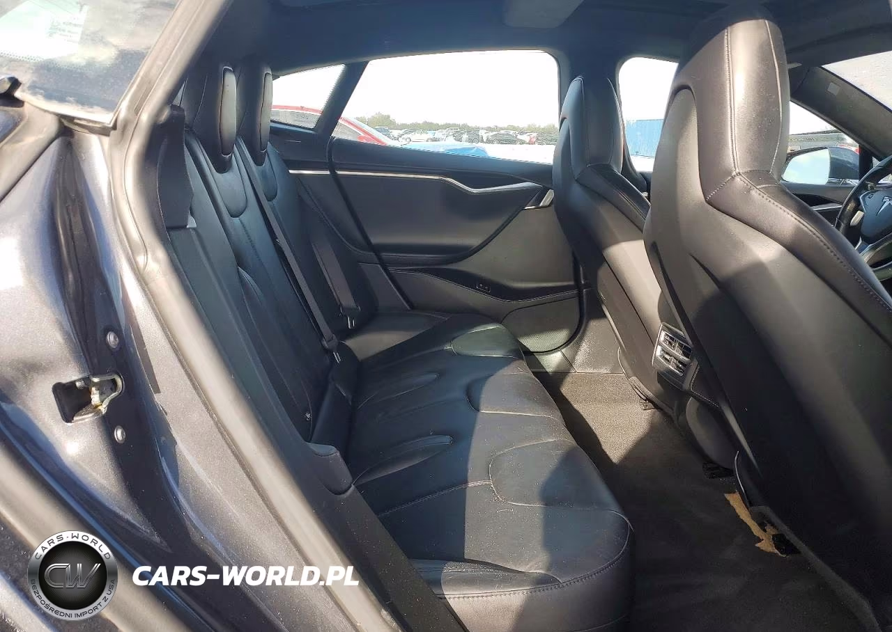 2015 Tesla Model S 60 VIN:5YJSA1S11FF081165 - 10