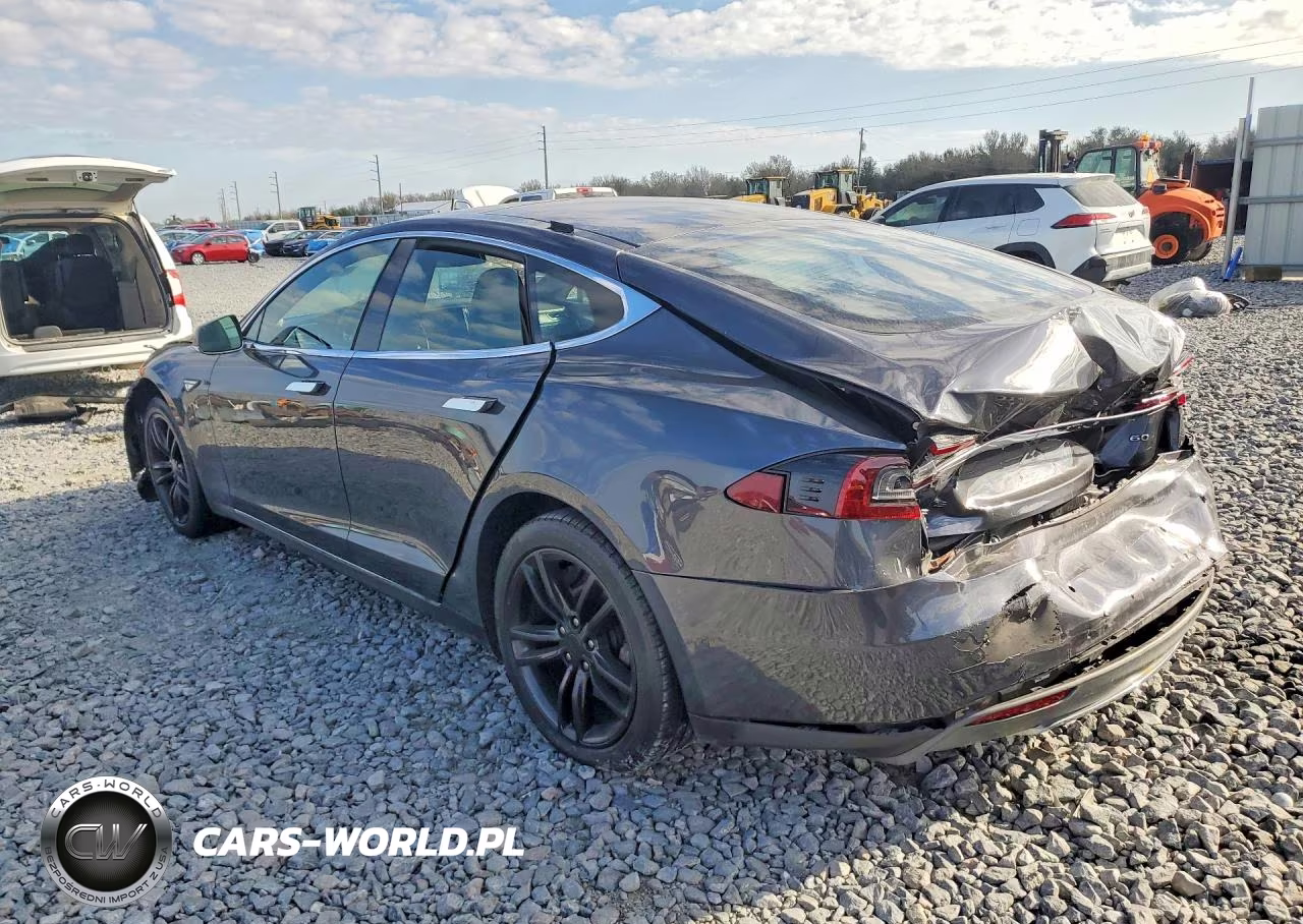 2015 Tesla Model S 60 VIN:5YJSA1S11FF081165 - 2