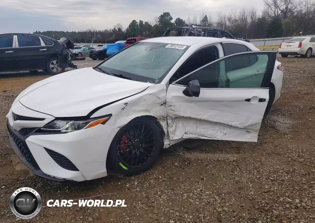 2020 Toyota Camry Se