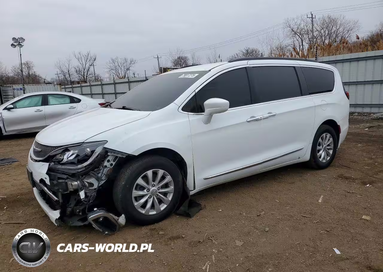 2017 Chrysler Pacifica Touring L