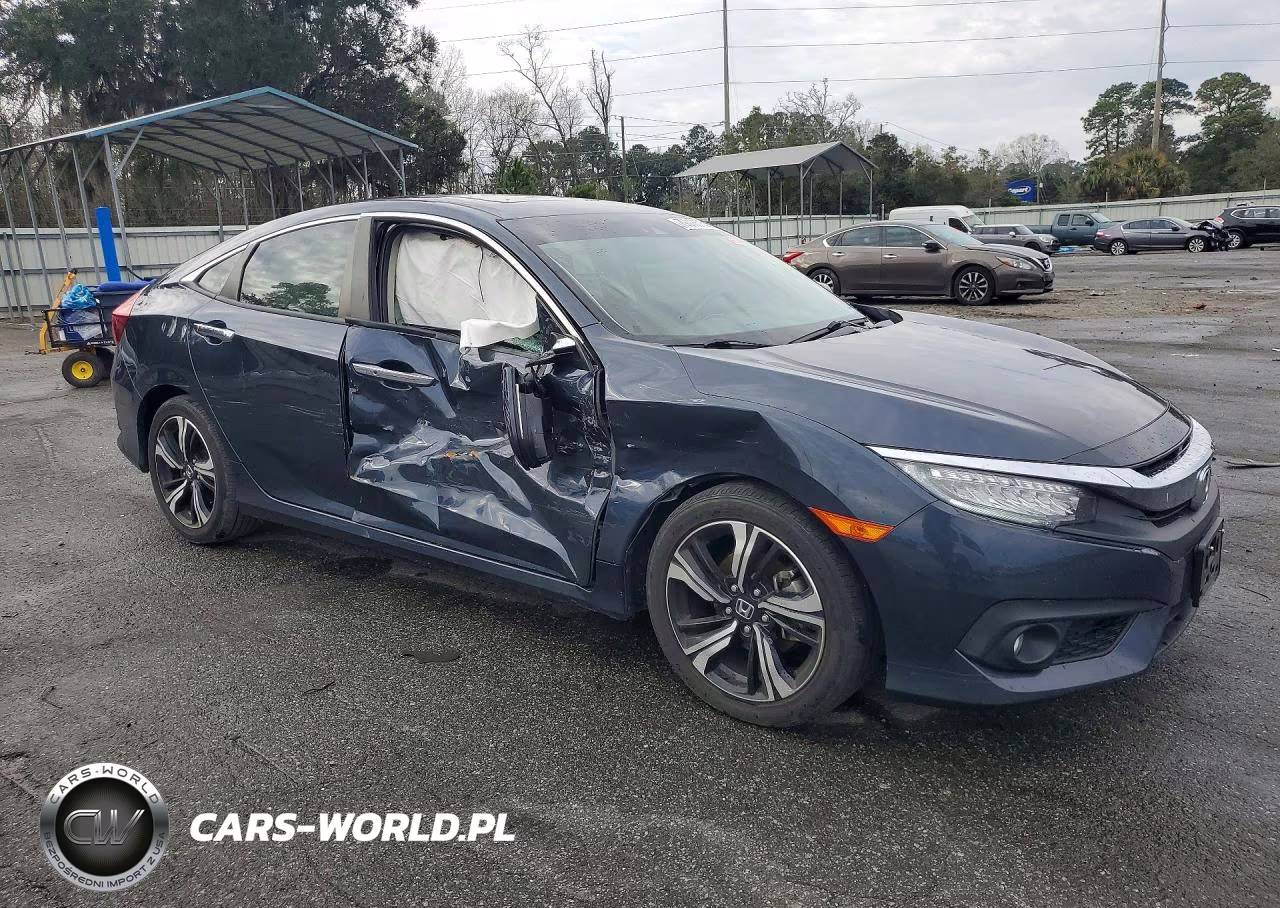 2017 Honda Civic Touring VIN:19XFC1F95HE014380 - 4