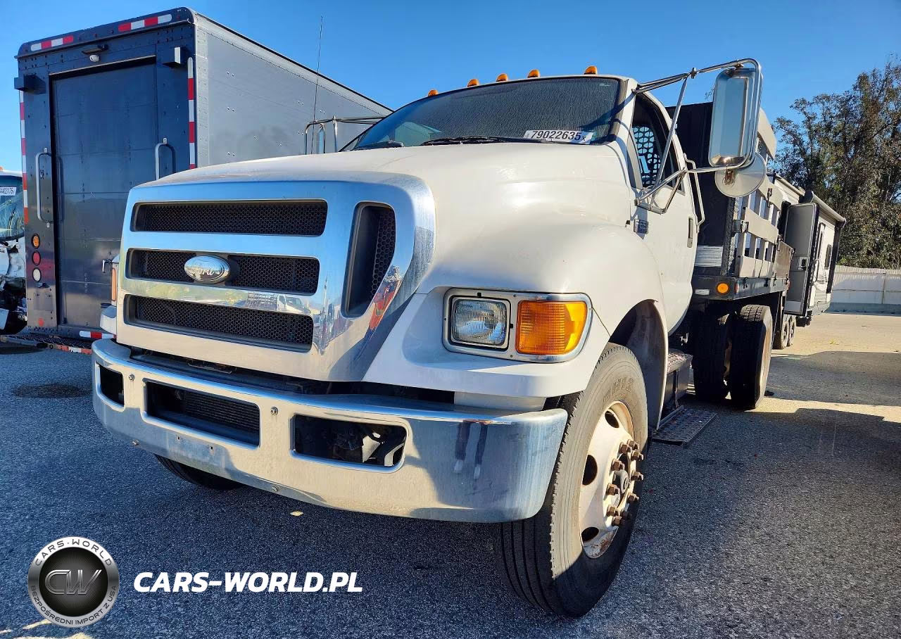 2008 Ford F650 Super Duty Flatbed Truck