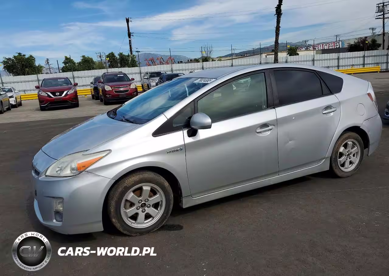 2014 Toyota Prius Two