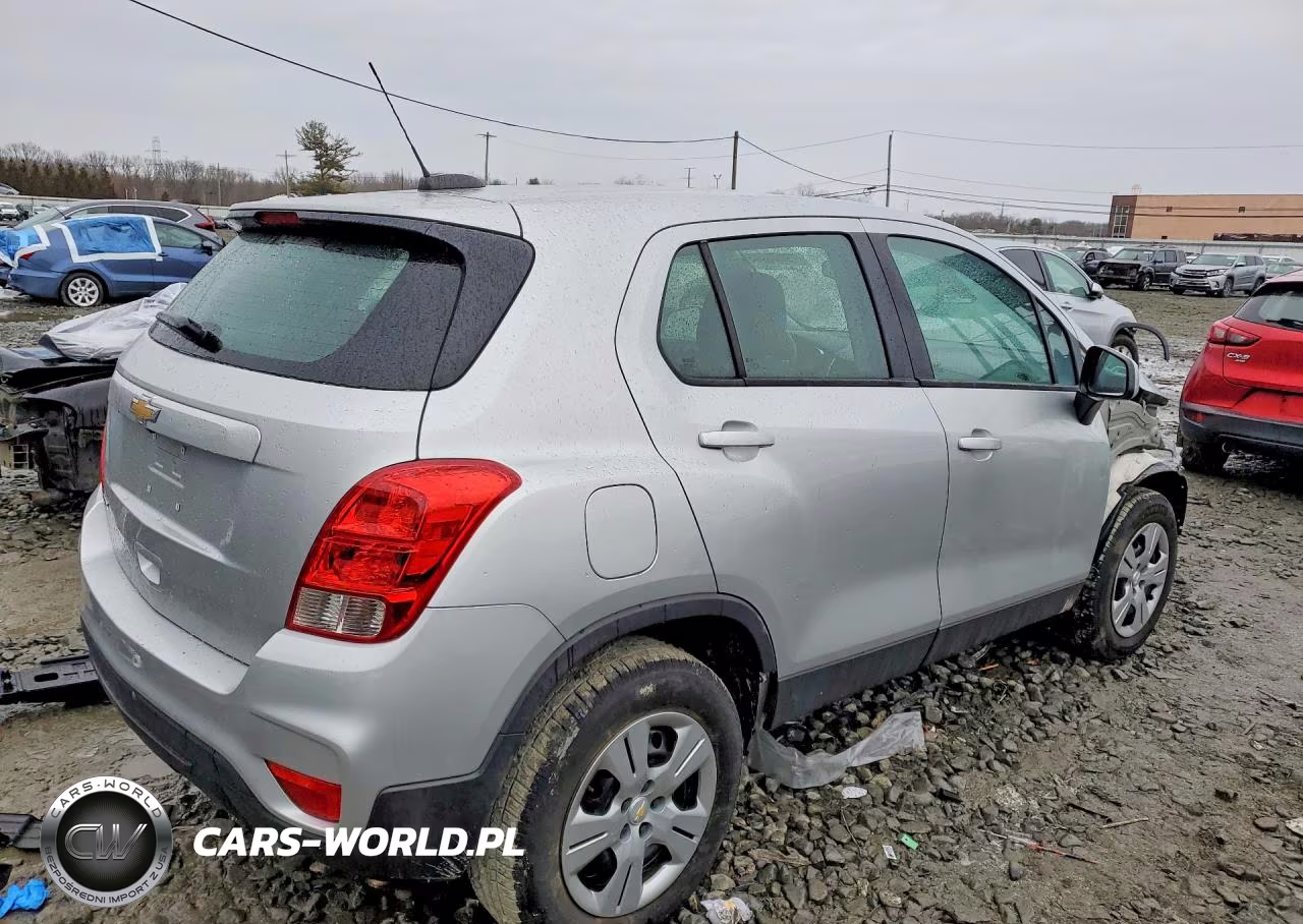 2018 Chevrolet Trax Ls VIN:KL7CJKSB5JB593152 - 3