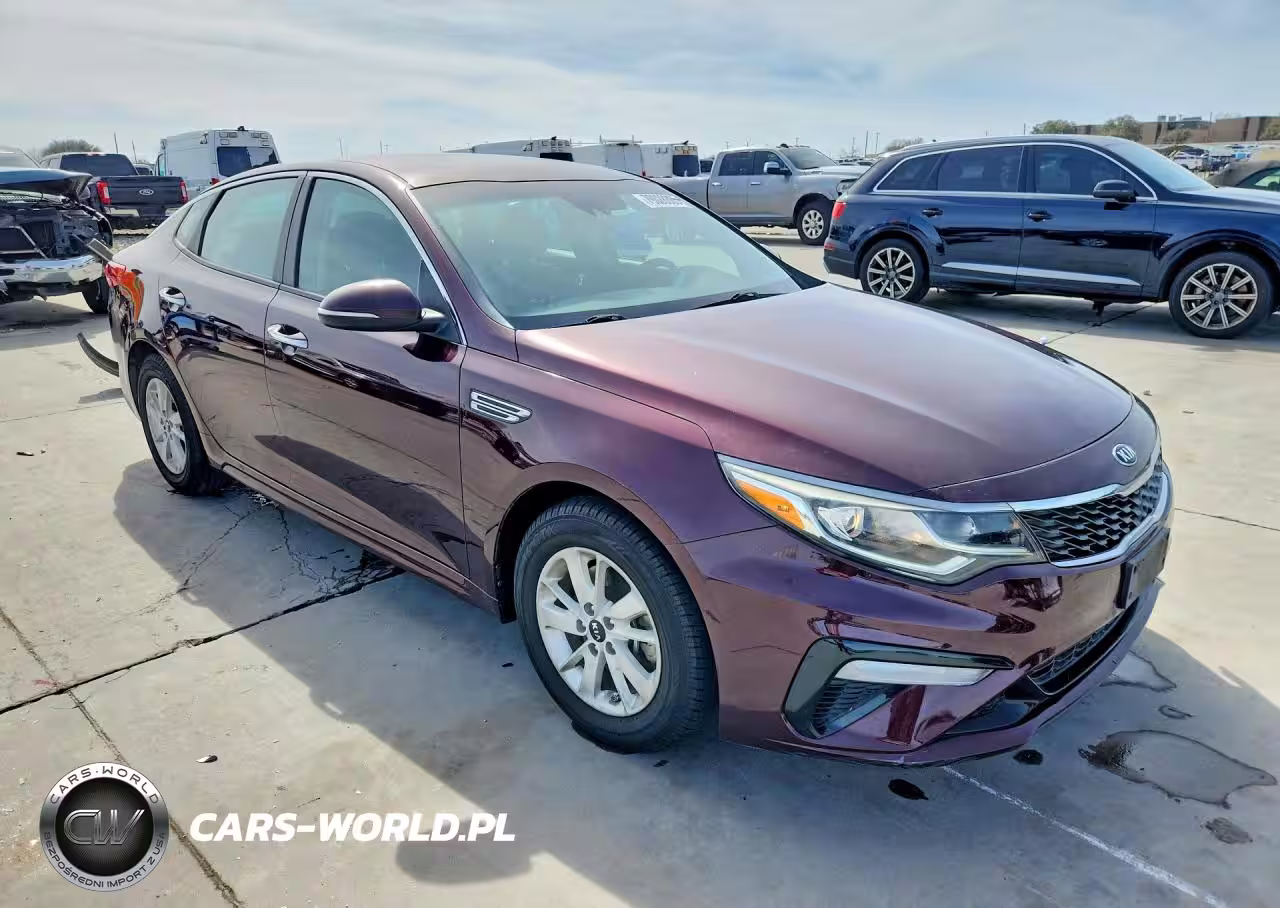 2019 Kia Optima Lx VIN:5XXGT4L3XKG282815 - 4