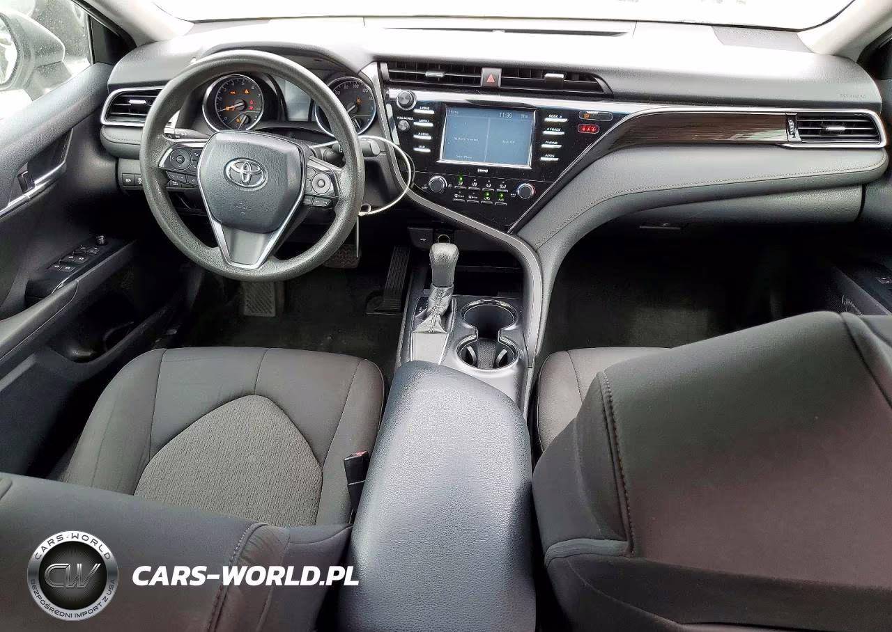 2020 Toyota Camry Le VIN:4T1C11AK7LU306329 - 8