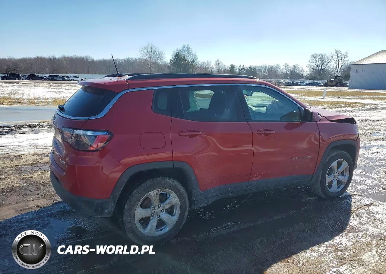 2019 Jeep Compass Latitude VIN:3C4NJDBB2KT641410 - 3