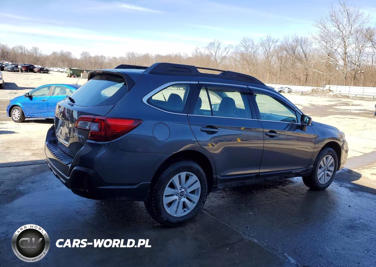 2018 Subaru Outback VIN:4S4BSAAC1J3296465 - 3
