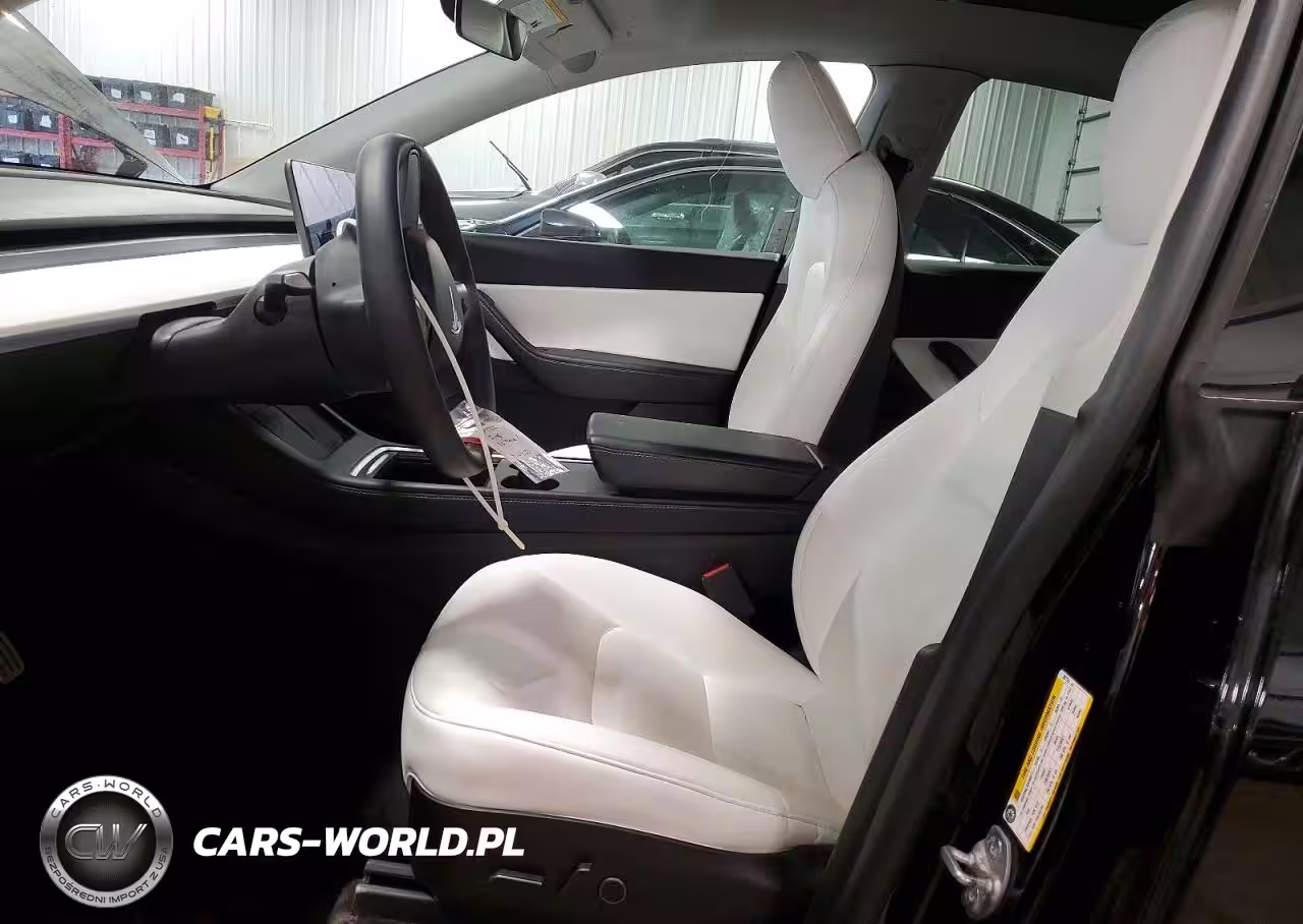 2022 Tesla Model Y VIN:7SAYGDEF0NF382724 - 7