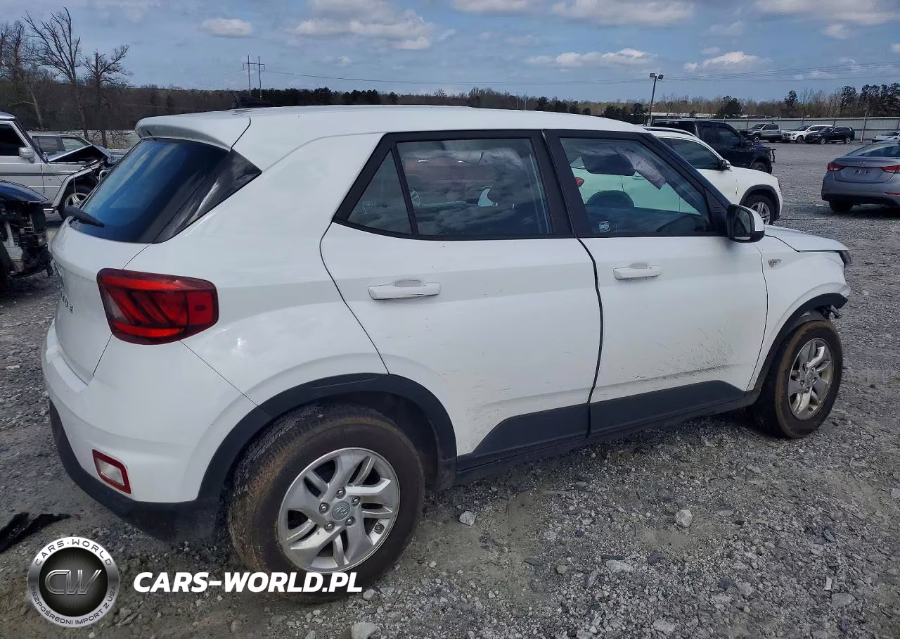 2021 Hyundai Venue Se VIN:KMHRB8A38MU067870 - 3