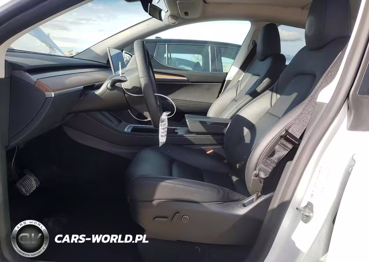 2025 Tesla Model Y VIN:7SAYGDED9SF321592 - 7