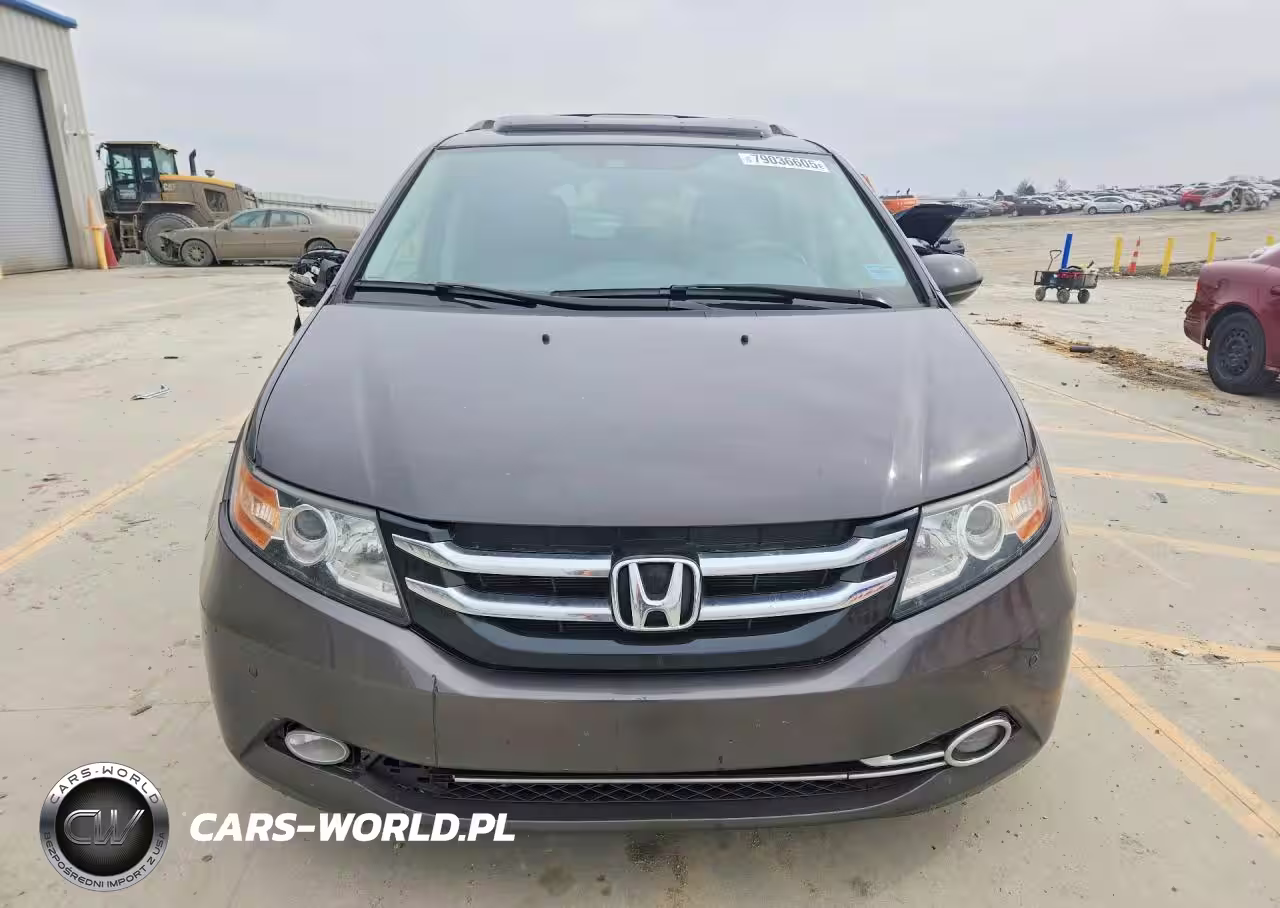 2015 Honda Odyssey Touring VIN:5FNRL5H98FB071827 - 5