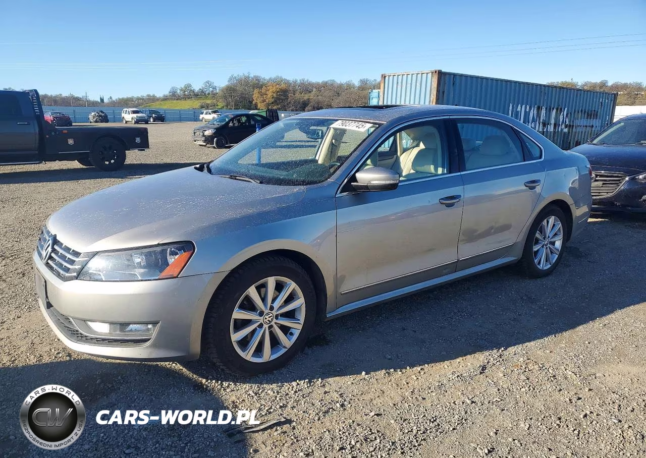 2013 Volkswagen Passat Sel