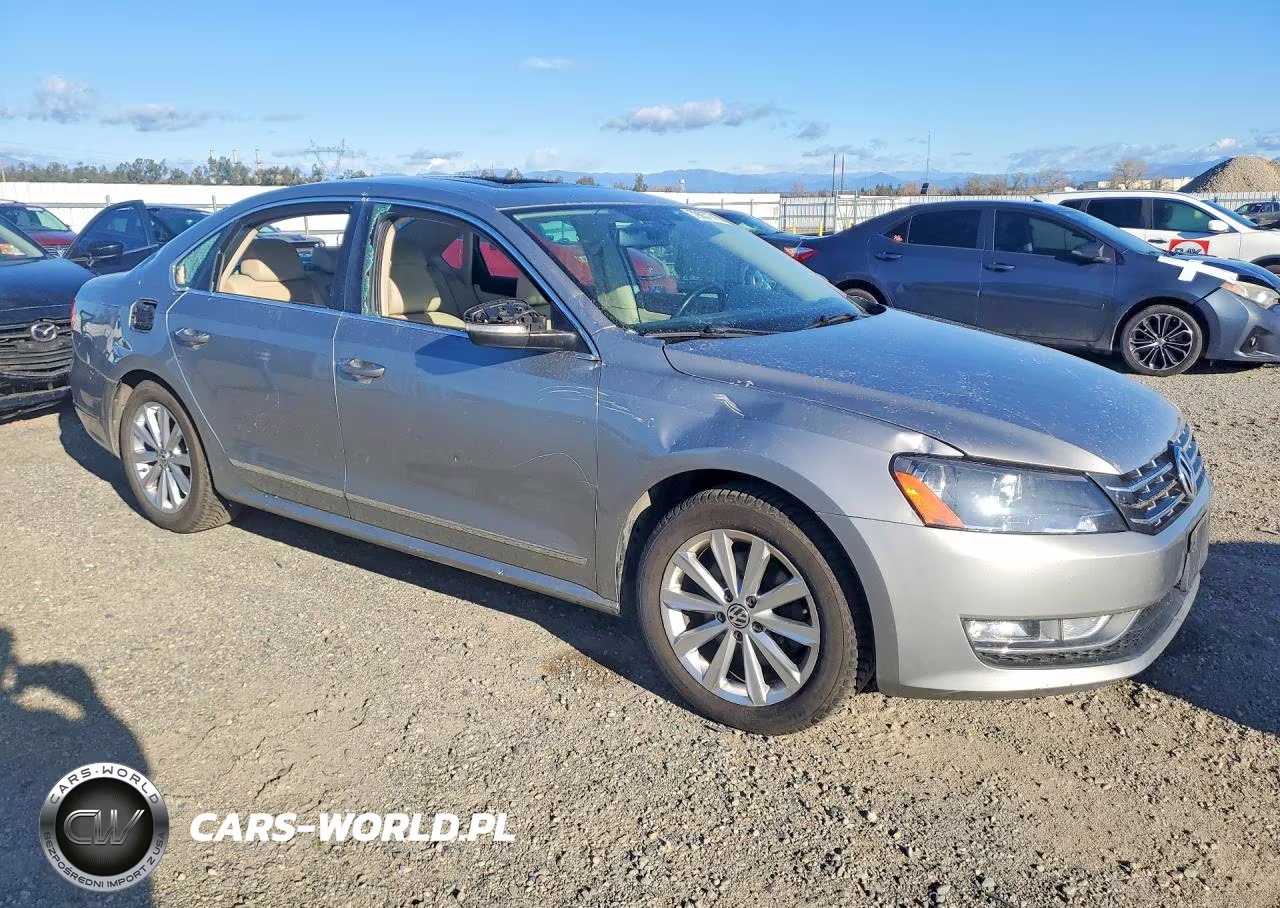 2013 Volkswagen Passat Sel VIN:1VWCN7A34DC110678 - 4