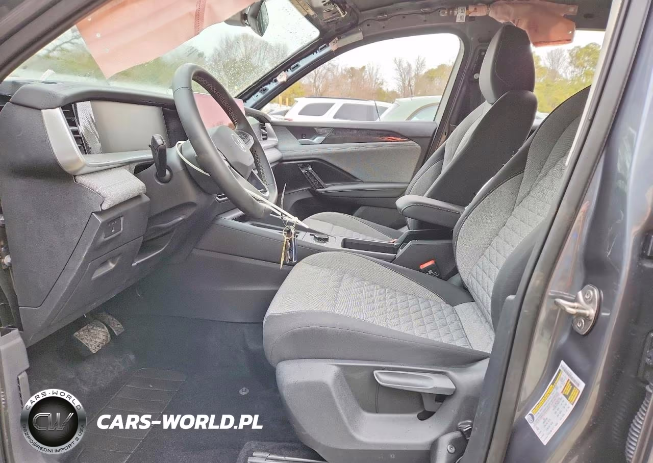 2025 Volkswagen Tiguan S VIN:3VVBR7RM1SM070105 - 7